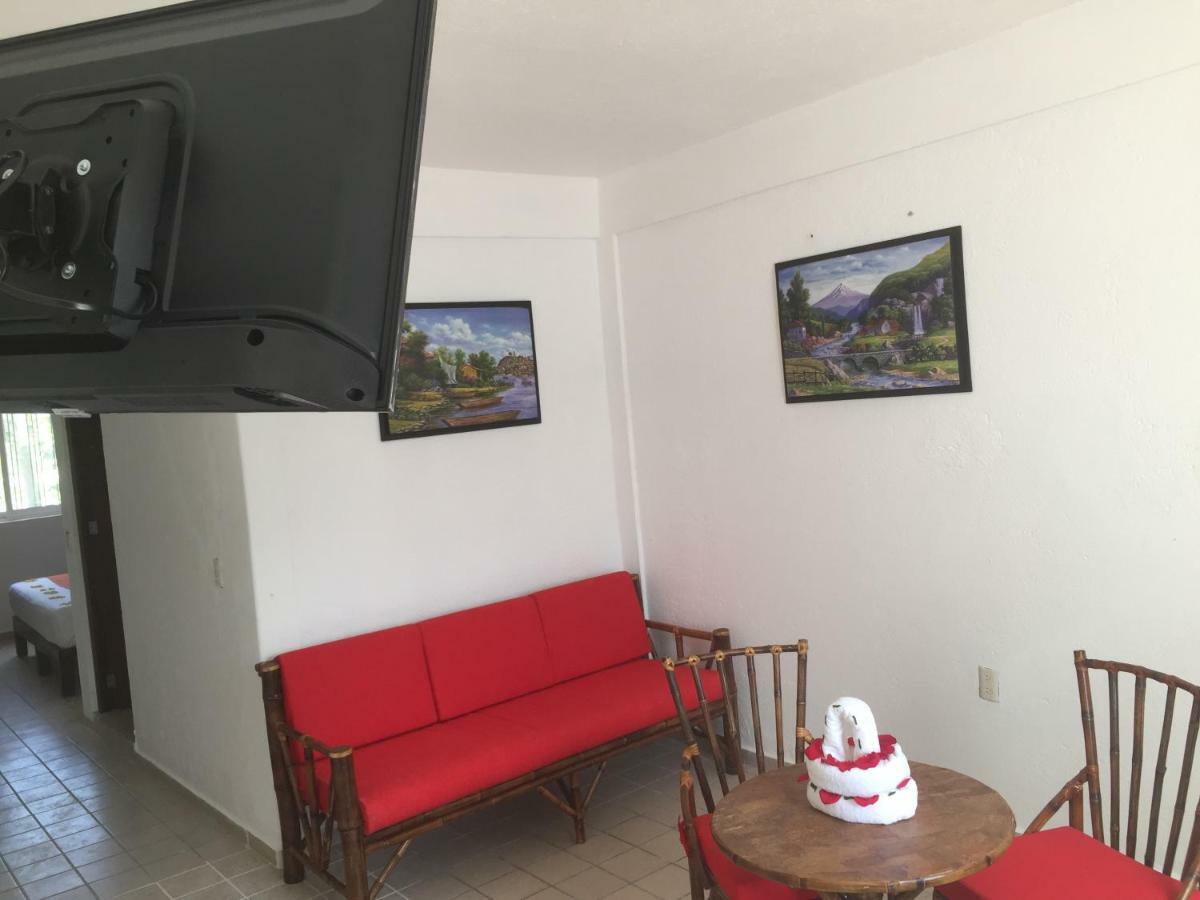 Departamentos Lalo Apartment ซีฮัวตาเนโค ภายนอก รูปภาพ